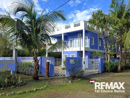 H3331 - House near the Beach
