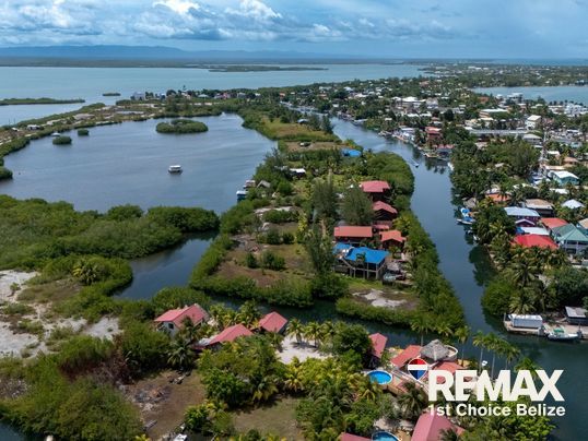 I14021A – ISLAND LIVING FOR LESS  – PRICED TO SELL