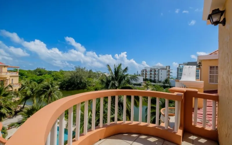 C6 Ambergris Lake Villas