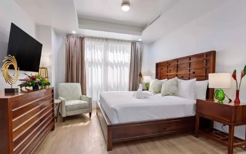 Royal Kahal Luxury Condo Unit #402