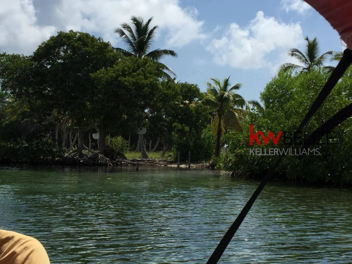 Belize Two Lots on Monkeyman Caye-Turneffe Atoll