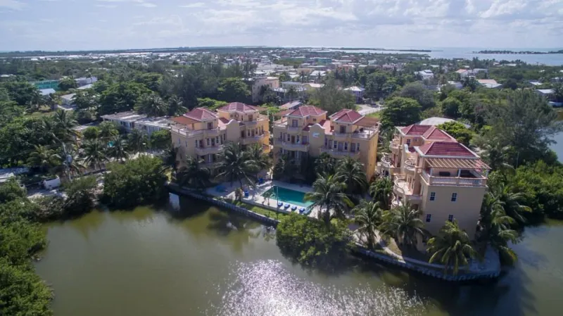 C6 Ambergris Lake Villas
