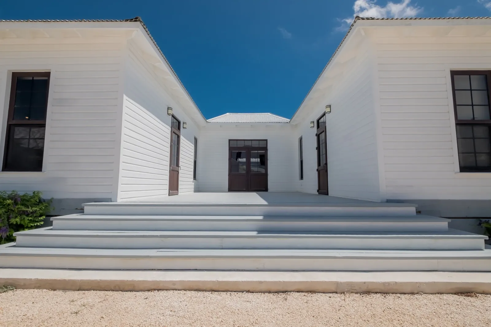 Casa Turtleback – Turnkey 2-Bedroom  Home for Sale in Mahogany Bay, Belize