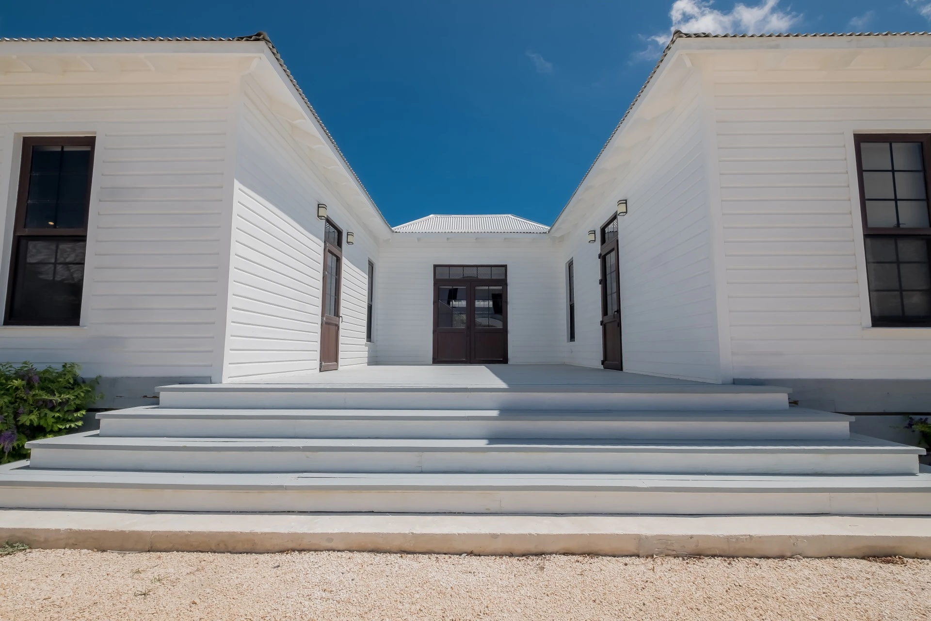 Casa Turtleback – Turnkey 2-Bedroom Home for Sale in Mahogany Bay, Belize