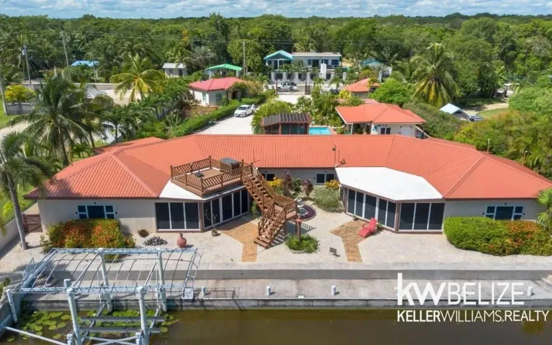 Luxurious Multi-Family Waterfront Estate