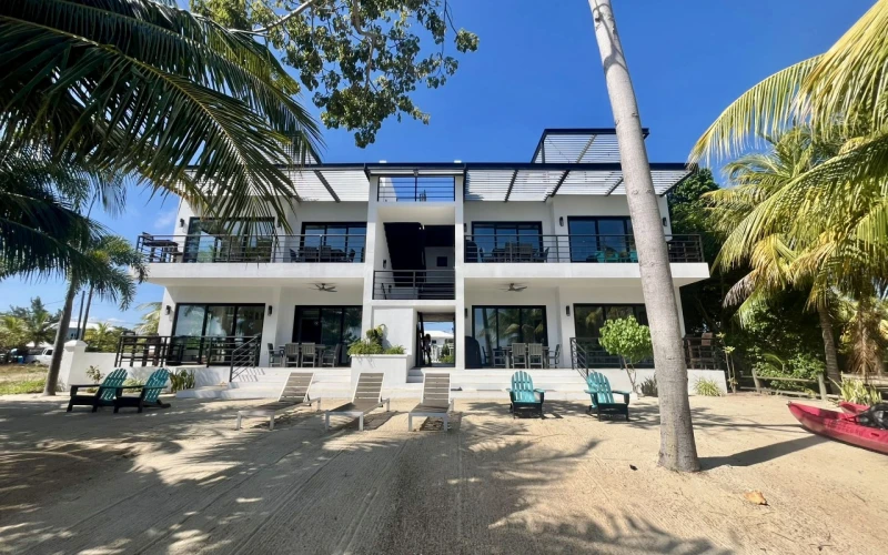 Luxury 2 Bed/2 Bath Seafront Condo on Sunset Point