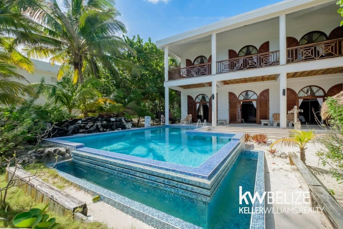 Exquisite Seafront Luxury Estate and Thriving Hospitality Business