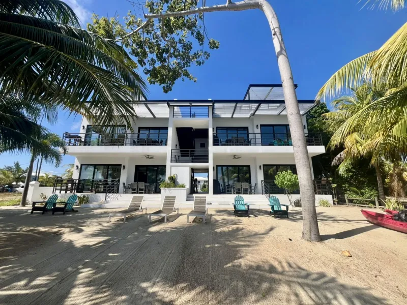 Luxury 2 Bed/2 Bath Seafront Condo on Sunset Point
