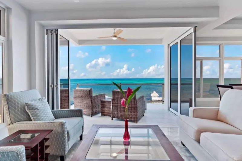 Royal Kahal Luxury Condo Unit #402