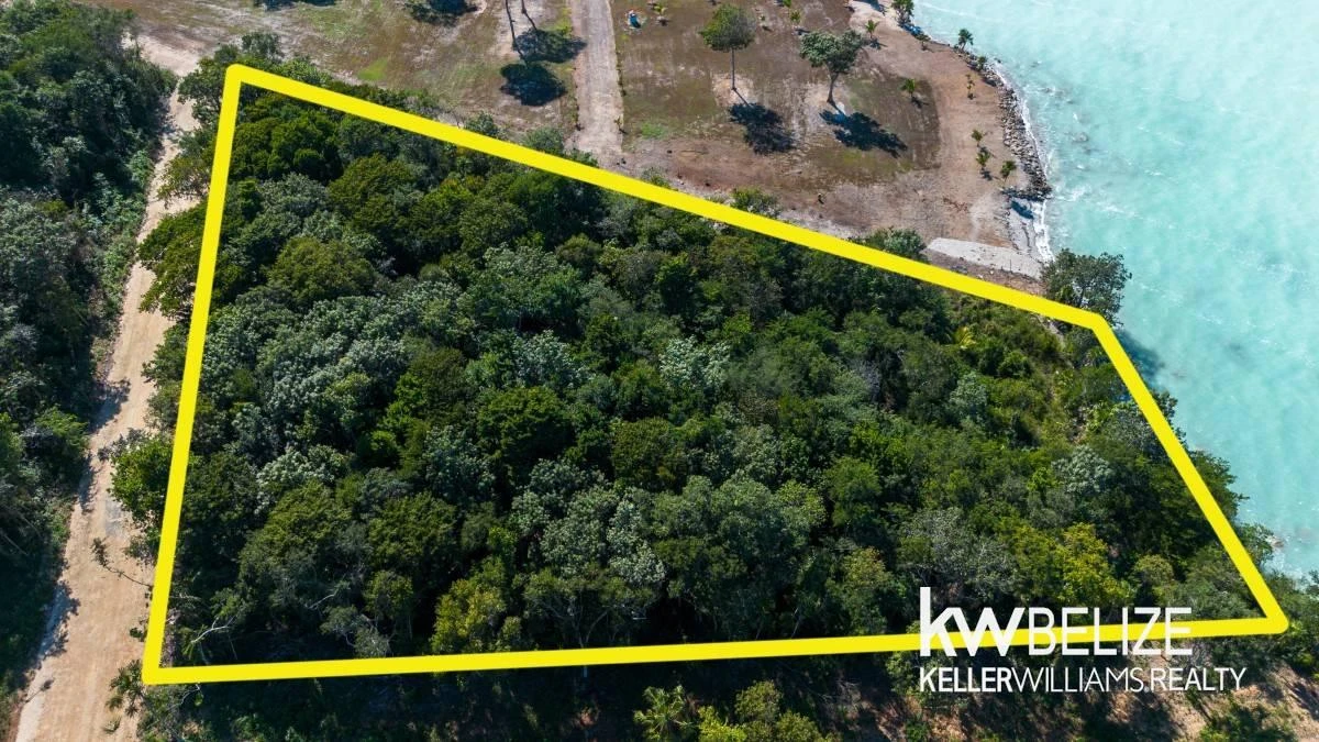 Two Lots in Warree Bight