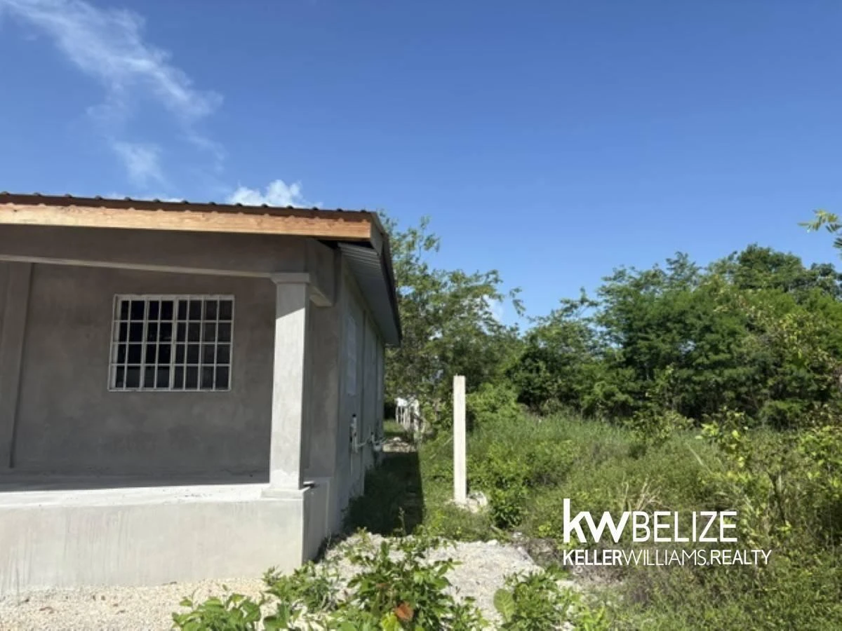 Unfinished Home in Carmelita