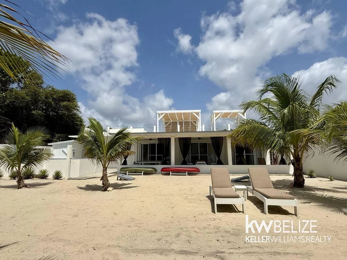 White Sands Beach 2 Bed/3 Bath Maya Beach Seafront Home