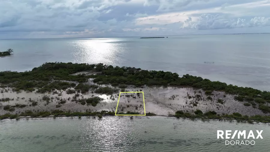 Lagoon Front Property with Caribbean Sea Access – North of Secret Beach