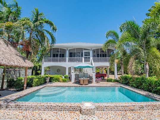 H9243 - Luxurious 2-Bedroom Home in a Private Gated Belize Red Rock