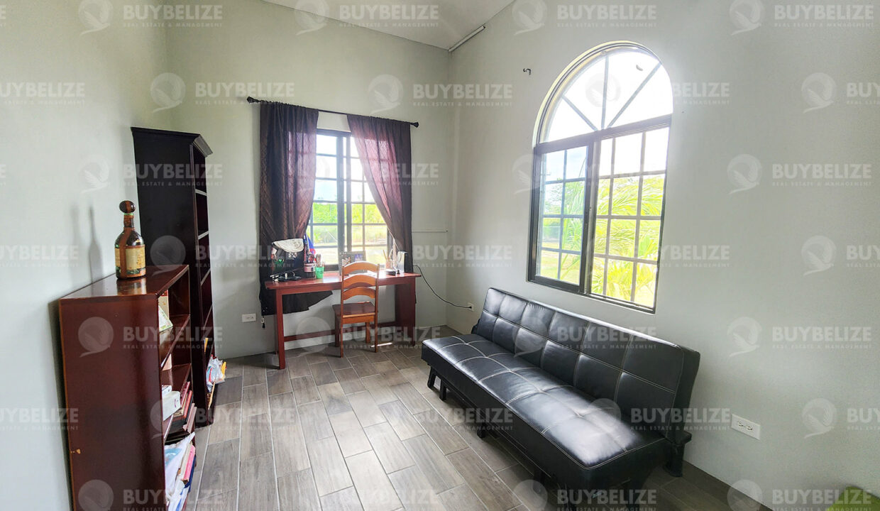 Luxurious 3 bedroom 2.5 Bath House for Sale