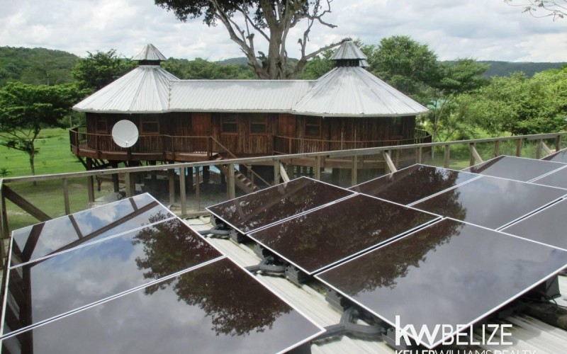 Luxurious Off Grid Riverfront Property