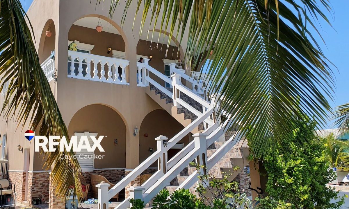 Luxury Caye Caulker Home With Two Rental Units