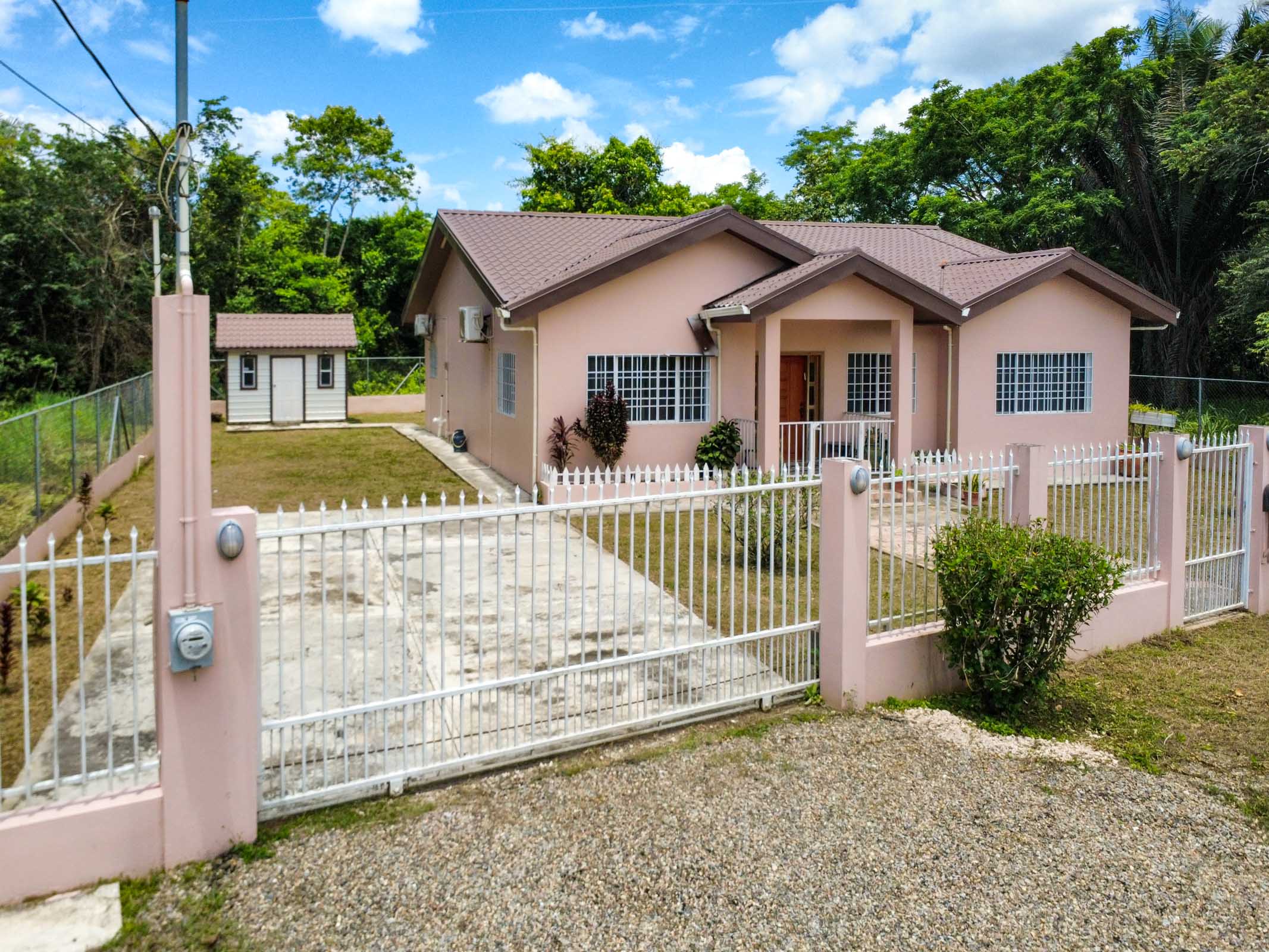 Furnished 3-Bed Home for Rent, Cohune Walk, Belmopan