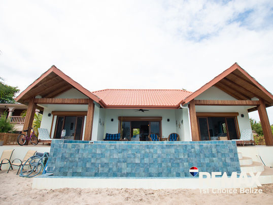 H9251 - Modern Beachfront Home in Maya Beach: A Caribbean Gem