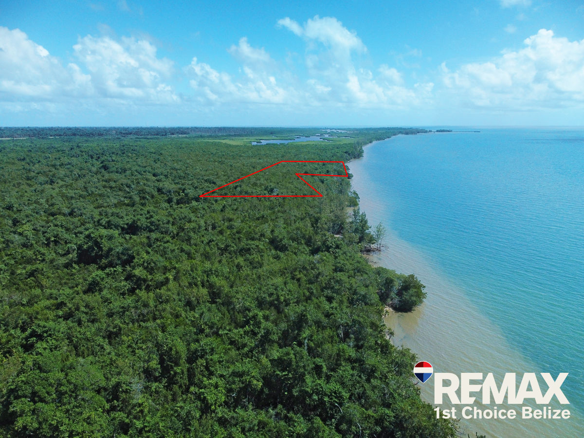 L3843 - Oceanfront Acreage Boat Access Only