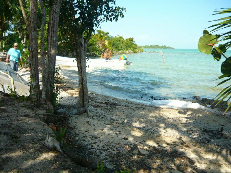 Land for sale in Belize | 1.092 acre of Beach-Front property