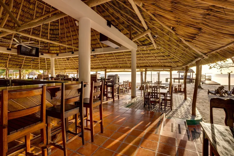 PB0008 – Green Parrot Beach Resort
