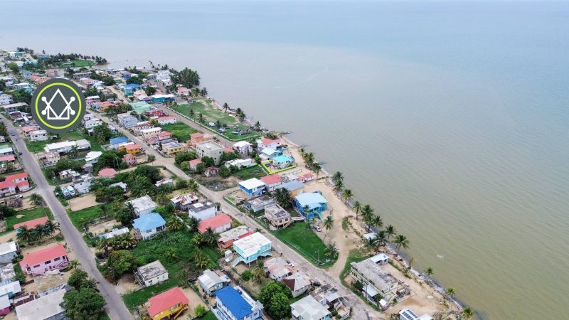 PH0048-Charming Beachfront Property in Southern Belize