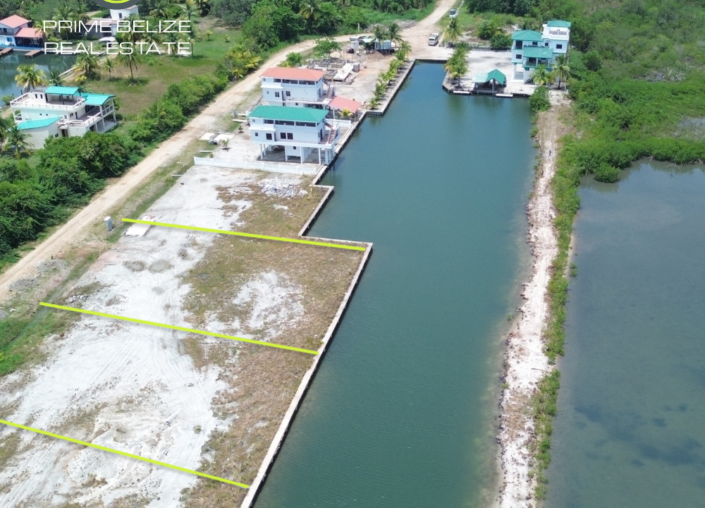 PL0237 – Move Fast – Prime Canal-Front Lots Just Hit the Market – Placencia, Belize