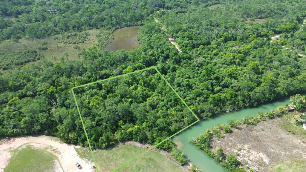 PL0246 – Exceptional 1.907-Acre Canal-Front Lot in the Gated Red Rock Development, Belize