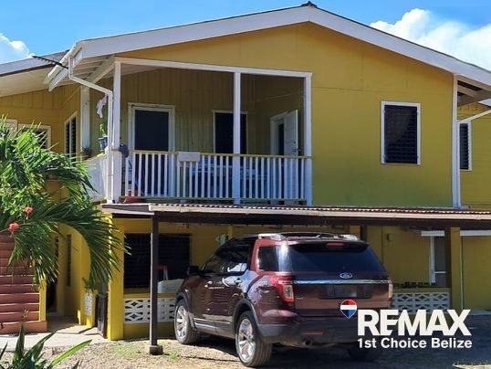 HL-AM-1014 - Placencia Village Home on Corner Lot