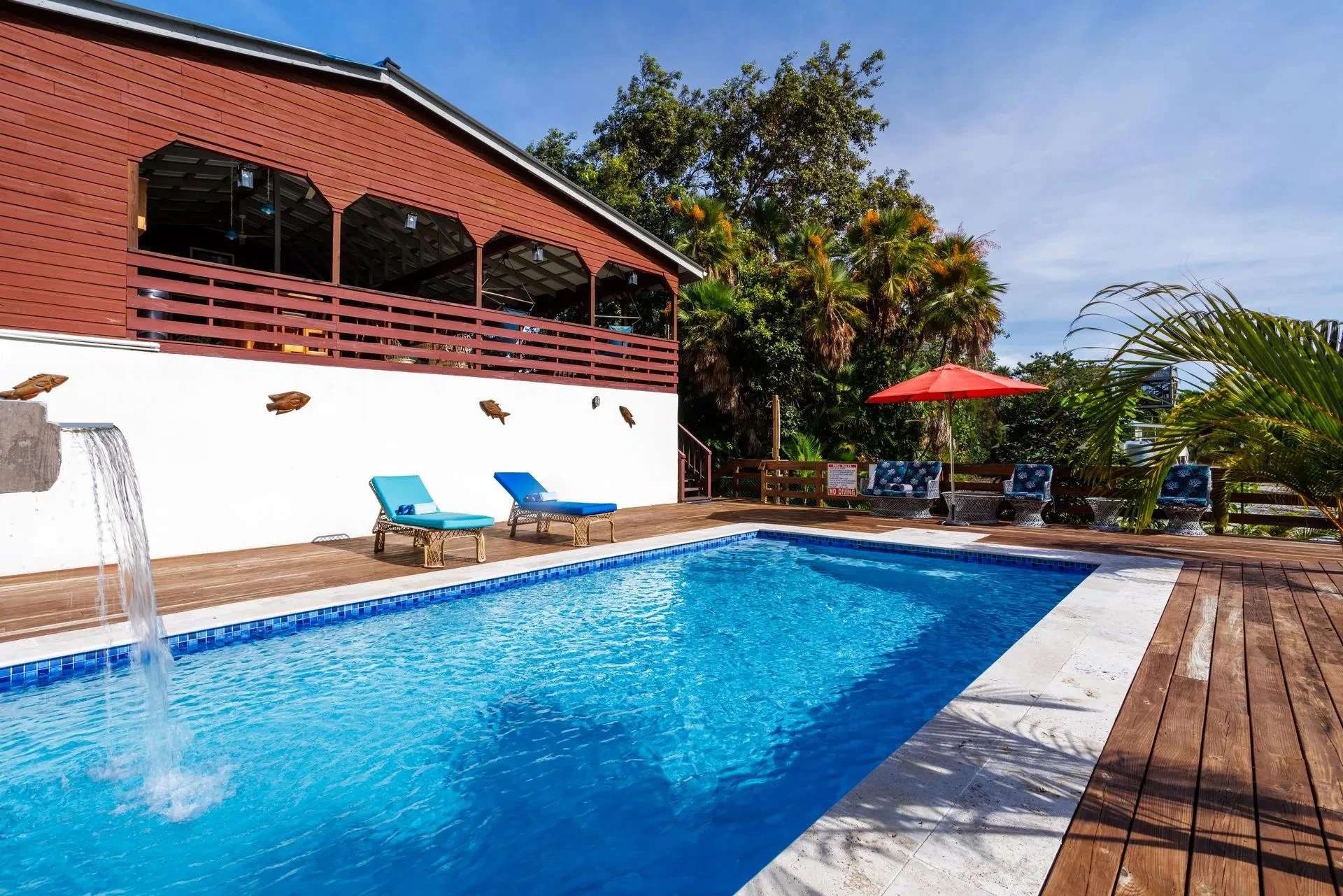 PB0009 – Placencia Turnkey Investment: 10-unit Building with Ground-Floor Business Spaces