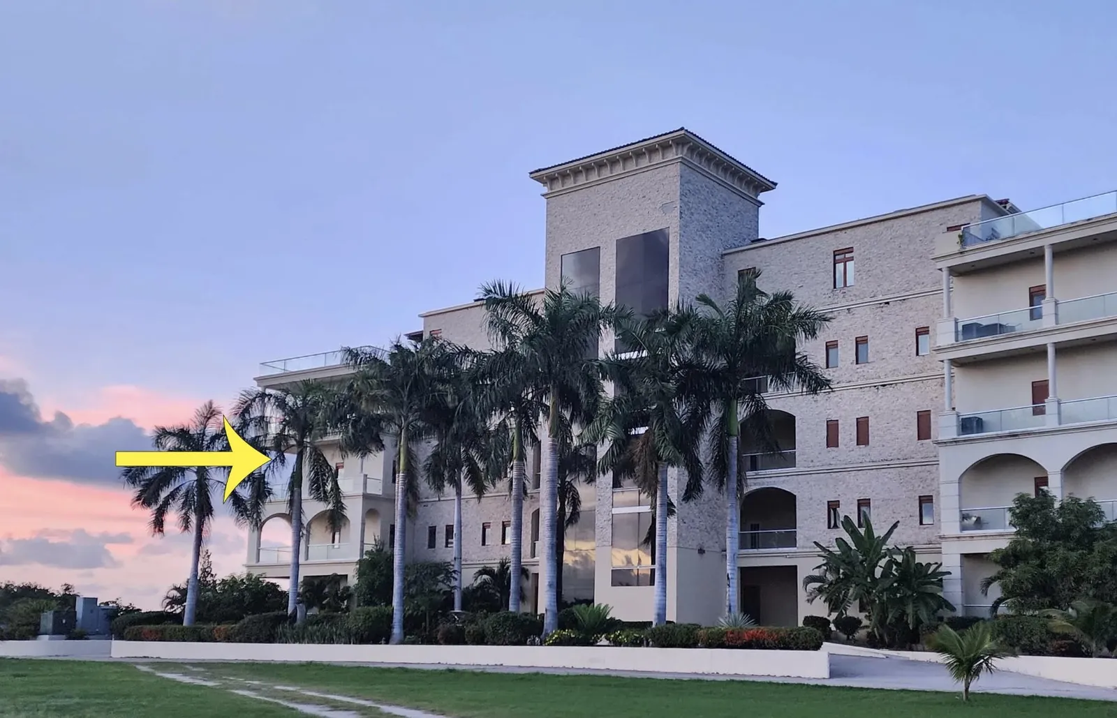 PC0012 – Luxury Beachfront Condominium – Last Available 3 Bedroom