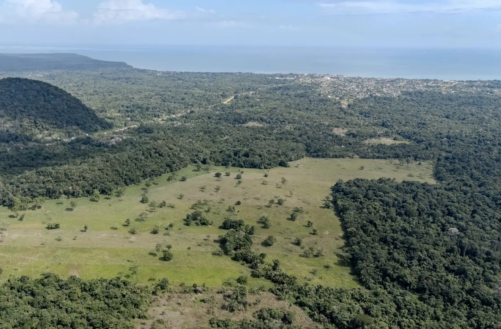 PF0036 – Belize Ranch For Sale – Stunning 470+ Acres with Year-Round Creek and Breathtaking Mountain Views