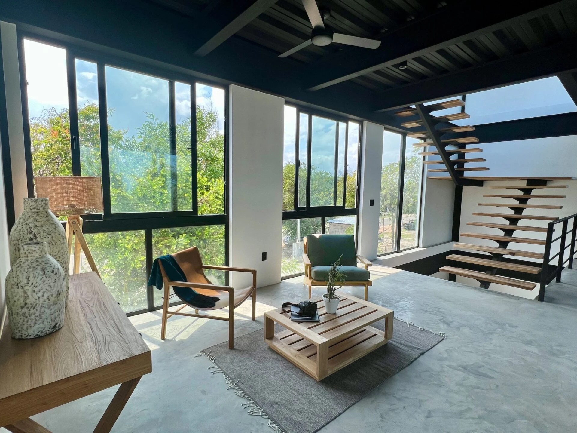 PH0006 – Brand New Modern Build – 4 Bedroom Beachfront Villa