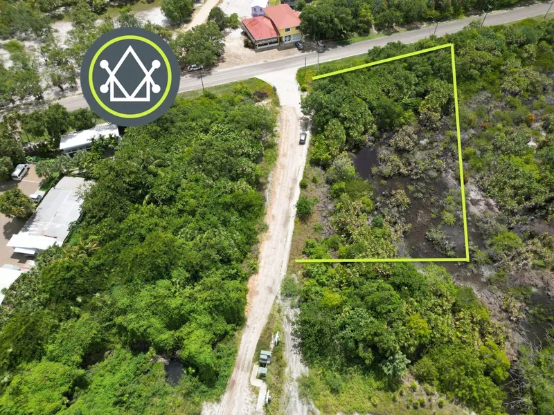 PL0110 – Double Commercial Road front Lot – Prime Location in Placencia Peninsula!