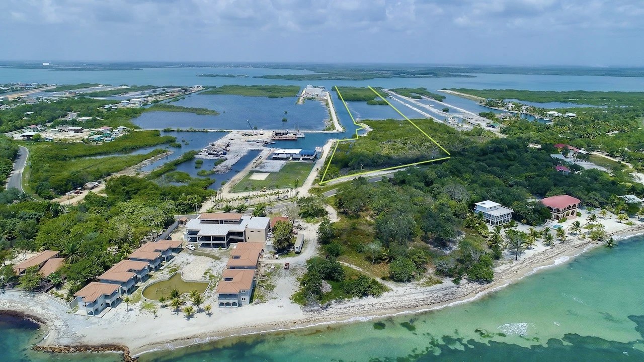 PL0148 – Expansive Acreage with Road to Lagoon Access – Ideal for Development or Private Retreat