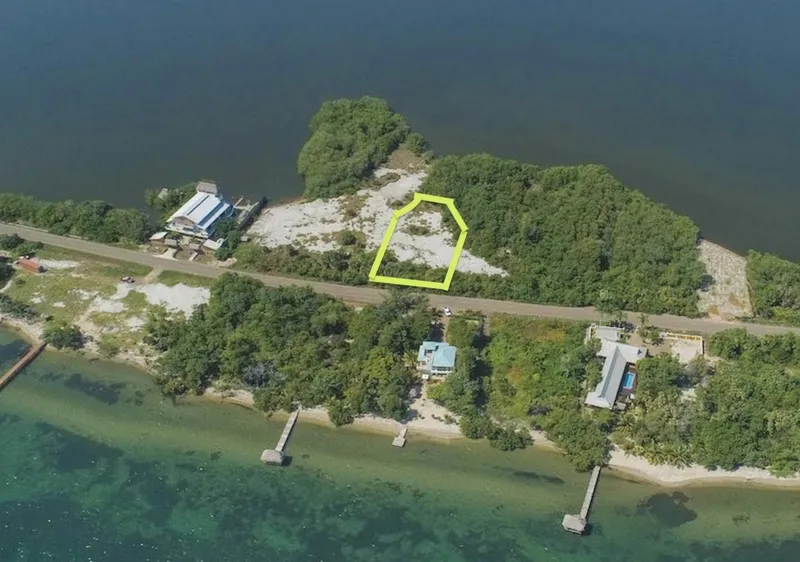 PL0154 – Plantation Commercial Lot No 2 , Placencia Peninsula