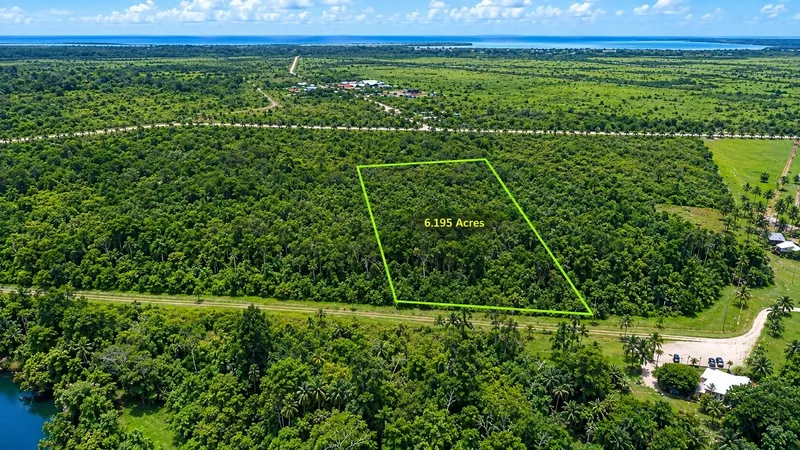 PL0228 – Outstanding 5 & 6.195-Acre Lots | Premium Gated Community with Sittee River Access