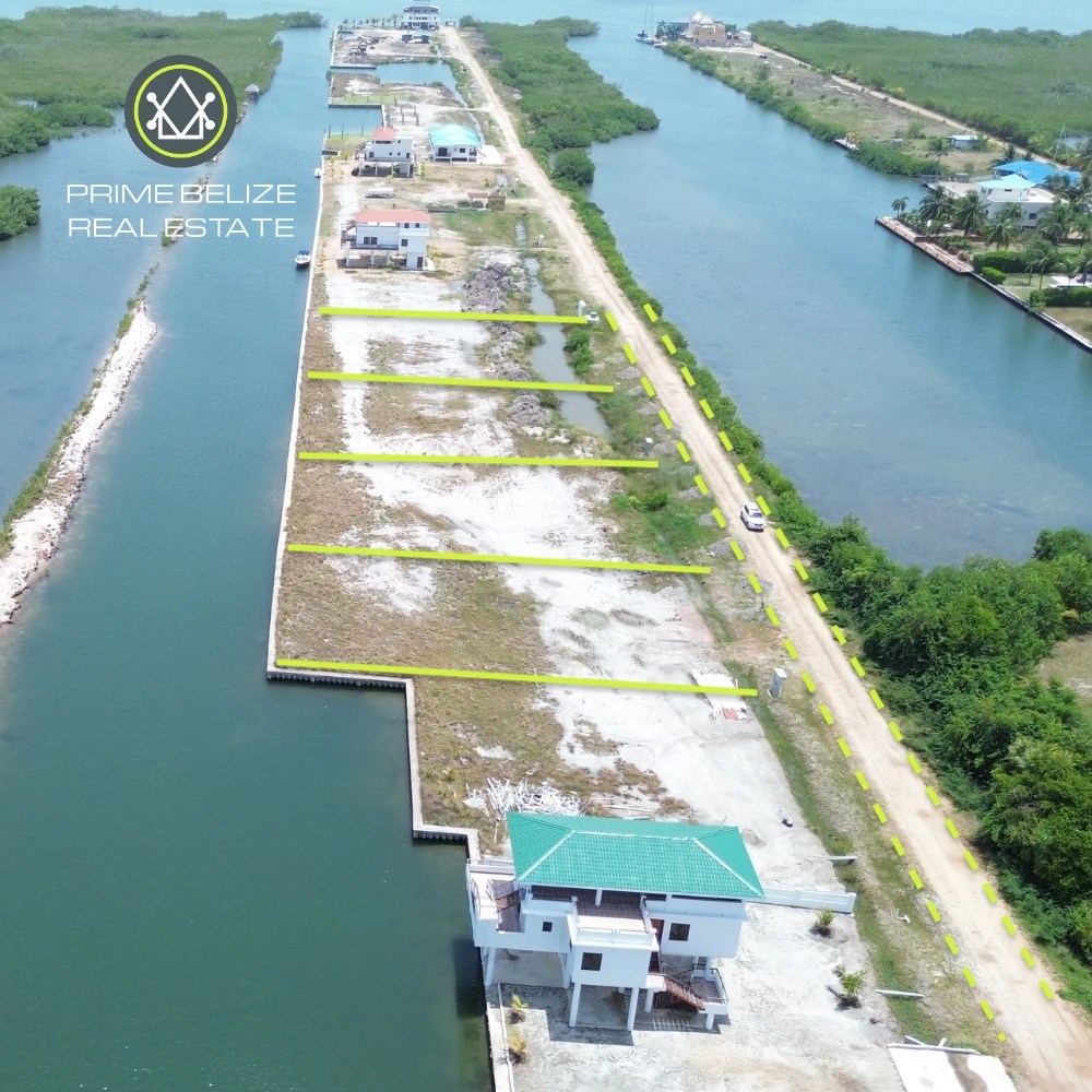 PL0237 – Move Fast – Prime Canal-Front Lots Just Hit the Market – Placencia, Belize