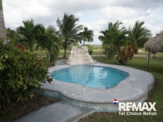 H3606 - Progresso Heights: Furnished 2/2 Pool Home with Lagoon Views (Now $200K)