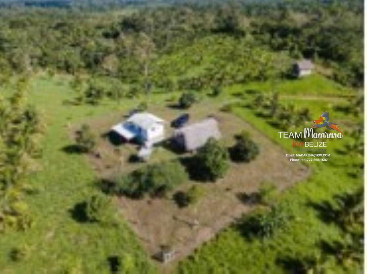 Charming Studio Home on 20 Acre Toledo District