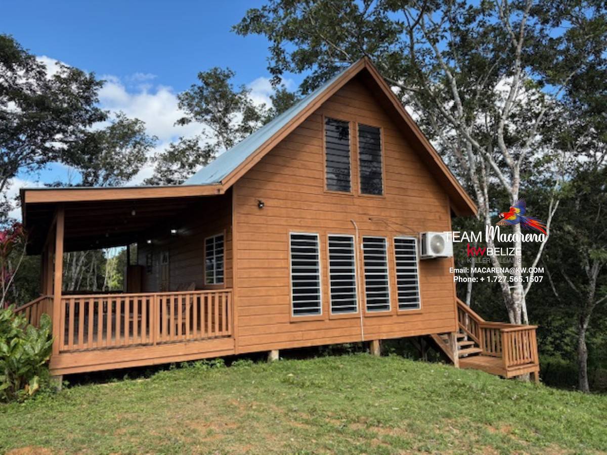 Furnished 2-Bedroom Home on 2.4 Acres in Calla Creek Village