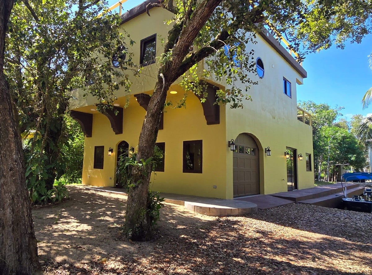 1070 Cashew Tree Lane, Placencia, Stann Creek District