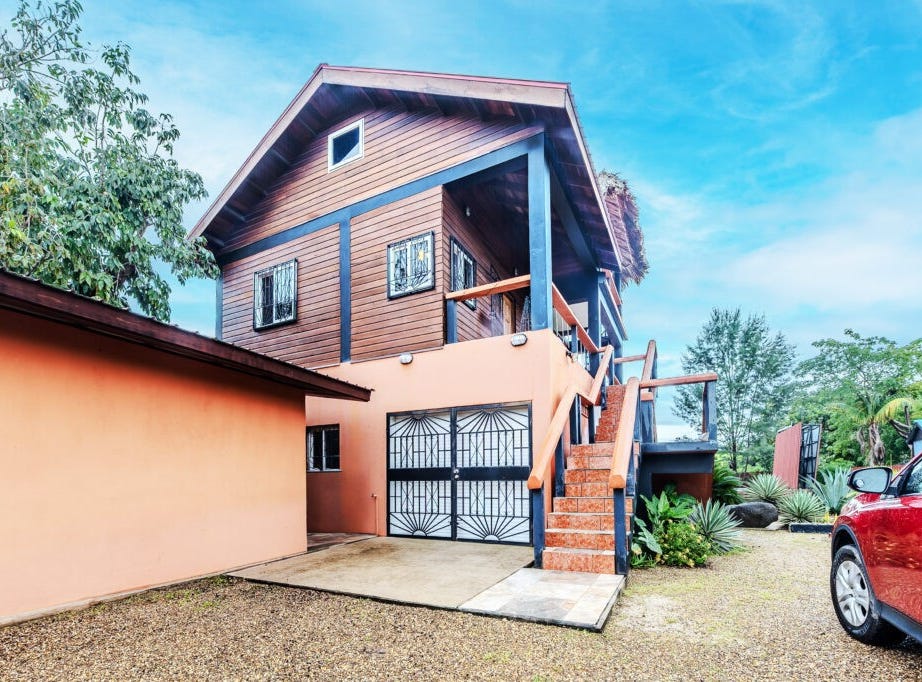 100 Hopkins Rd, Hopkins, Belize, Hopkins, Stann Creek District