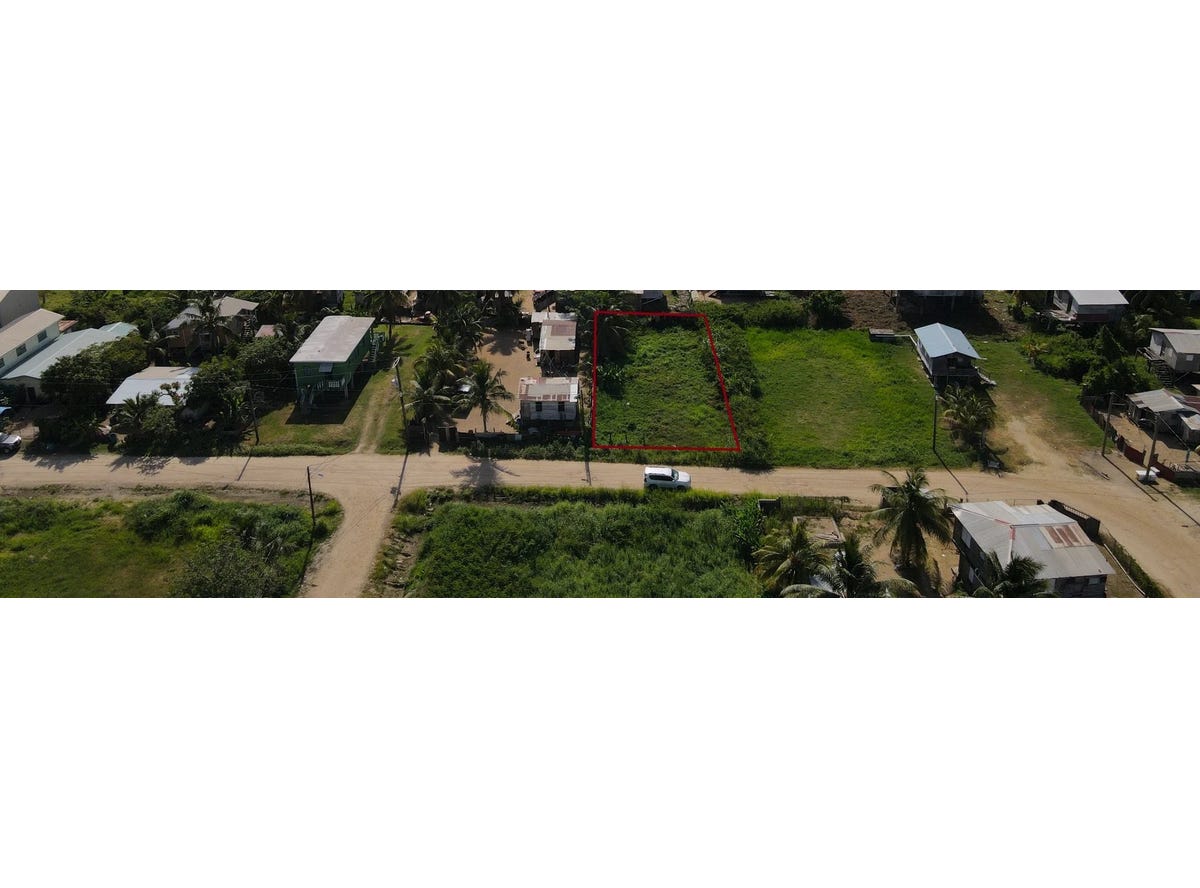 Dangriga, Stann Creek District Land/Development for Sale