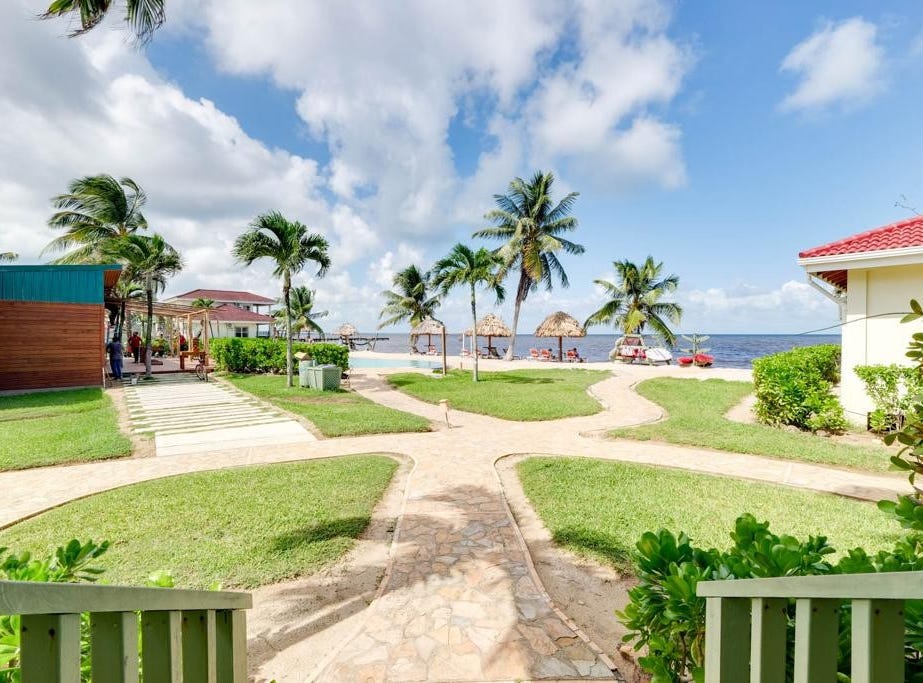 VPG6+6X, Hopkins, Stann Creek District Apartment for Sale