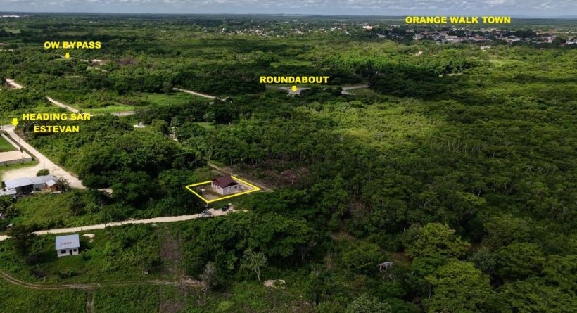 Recently Built 3-Bed, 2-Bath Residence Near Orange Walk