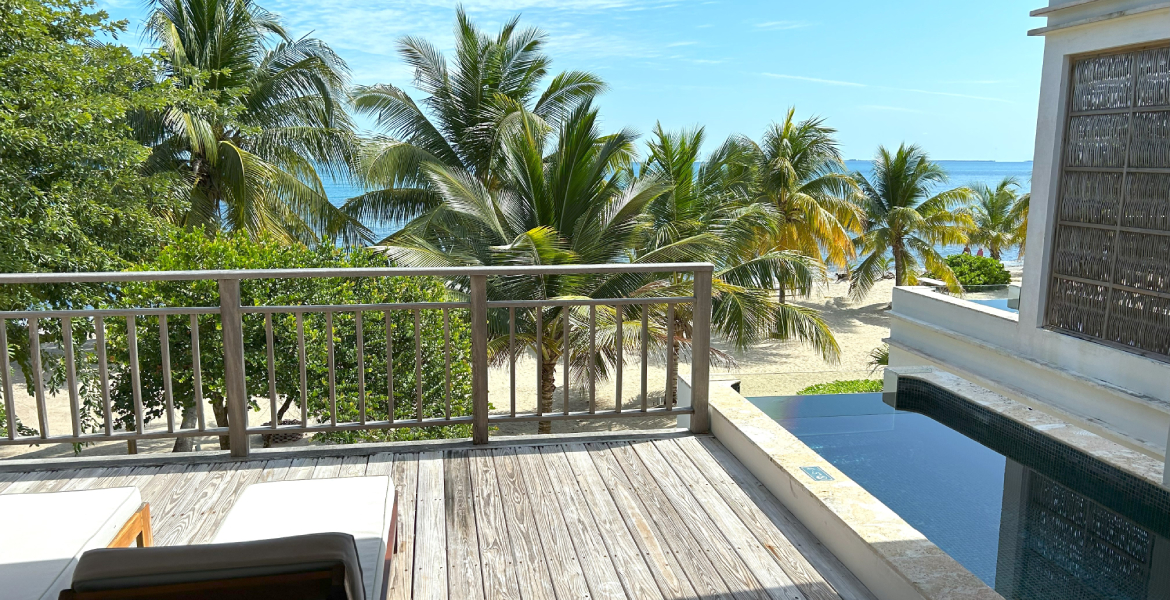 Beachfront Itz’ana Condo Priced to Sell!