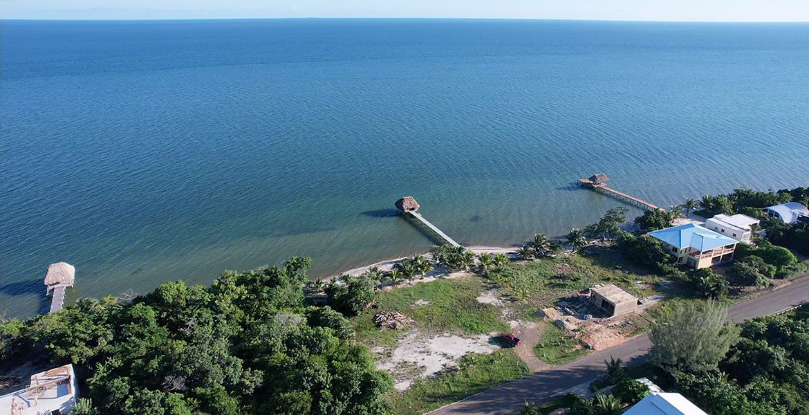 Beautiful Beachfront Lot with Pier in Placencia
