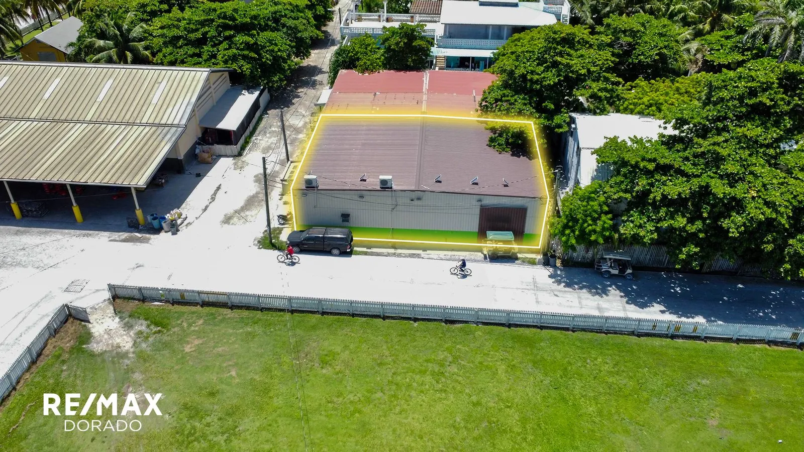 Bussiness Property for sale In San Pedro Town,